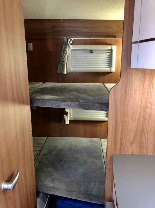 toyota-camroad-bunkbed2 toyota-camroad-bunkbed2