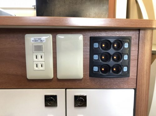 toyota-camroad-100v-plug toyota-camroad-100v-plug