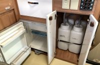 toyota-camroad-fridge-water